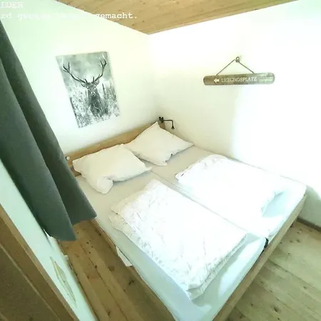 Waldstil In Mit Grosser Terrasse Дом отдыха